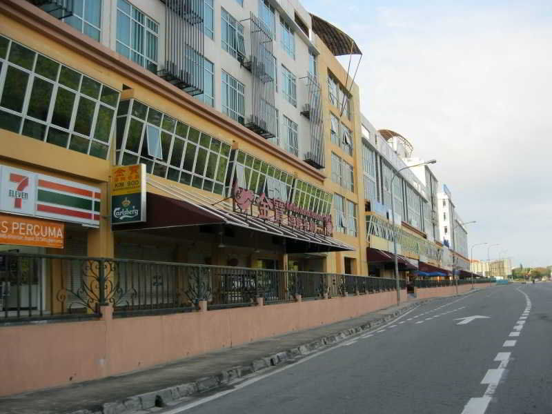Zara's Boutique @ Harbour Hotel 3*